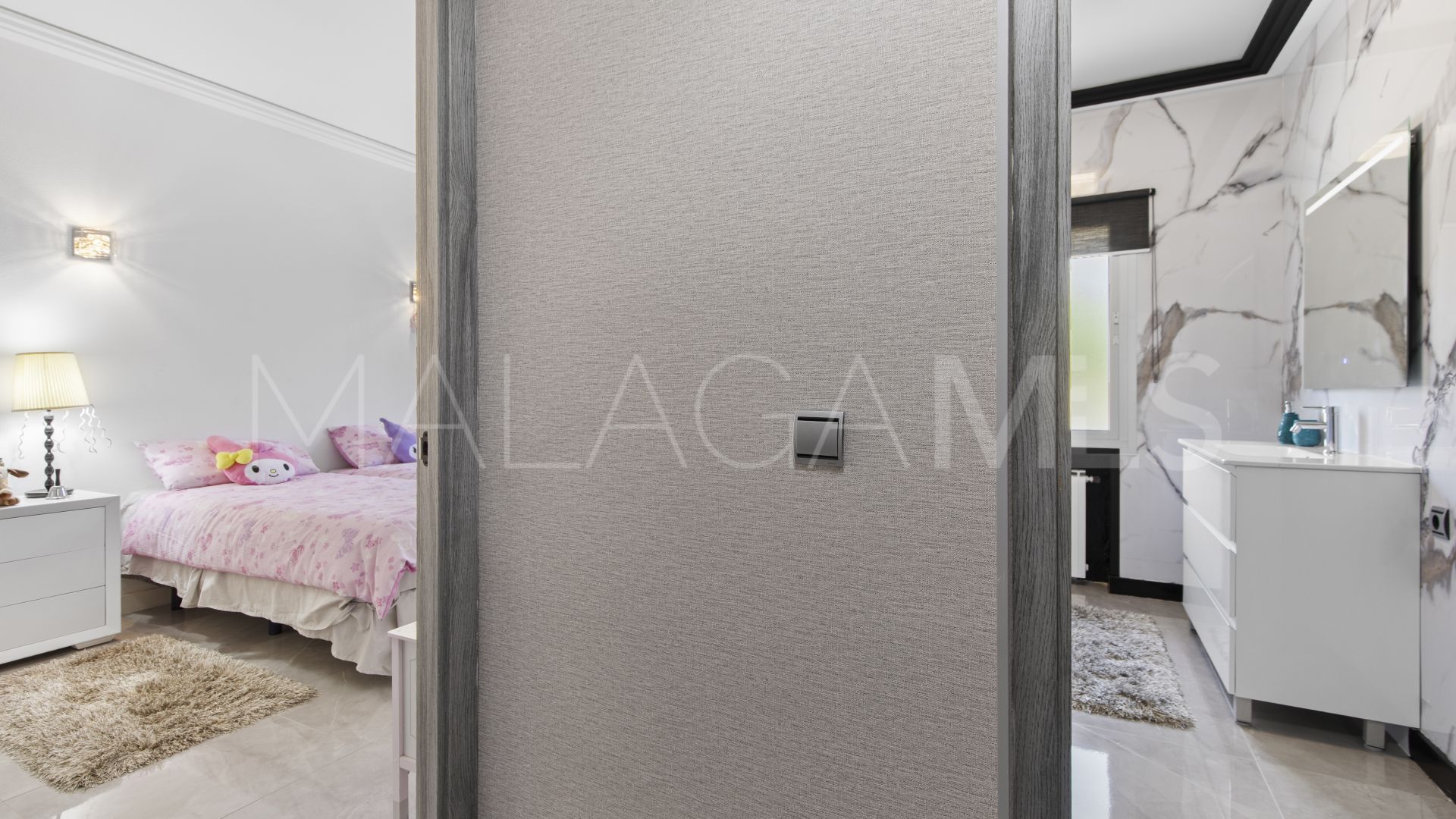 Casasola, villa for sale