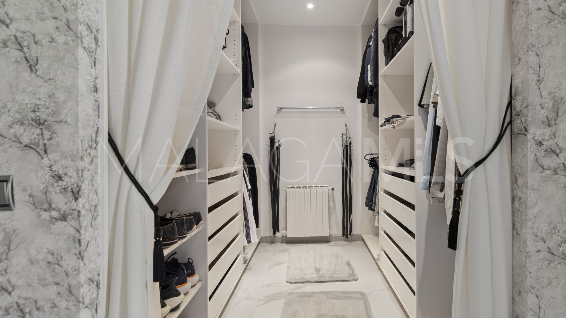 Casasola, villa for sale