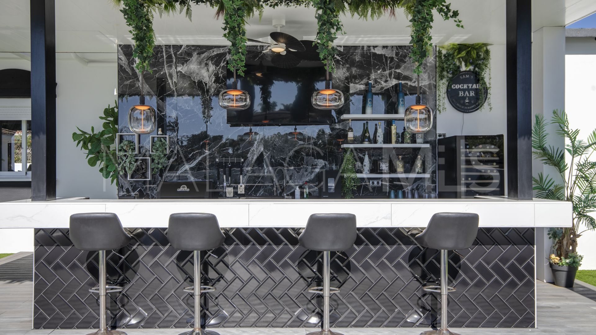 Casasola, villa for sale