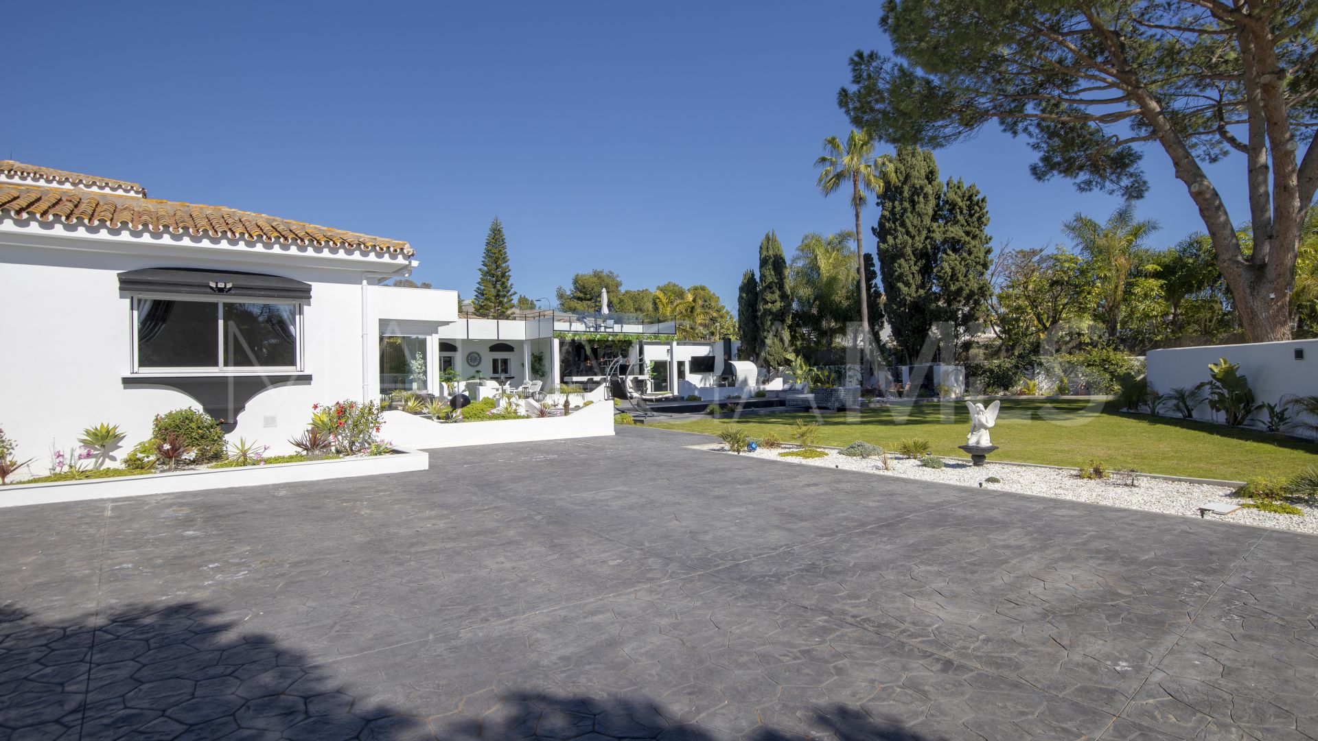 Casasola, villa for sale