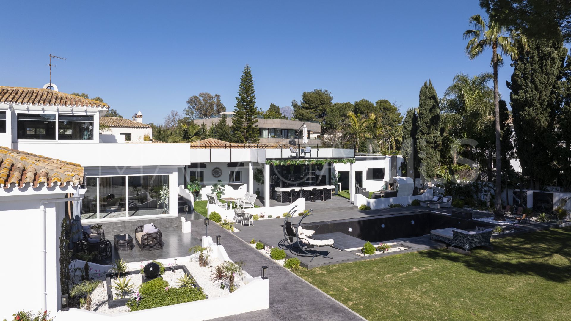 Casasola, villa for sale