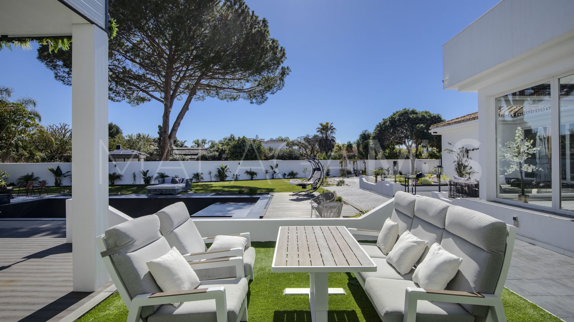 Casasola, villa for sale