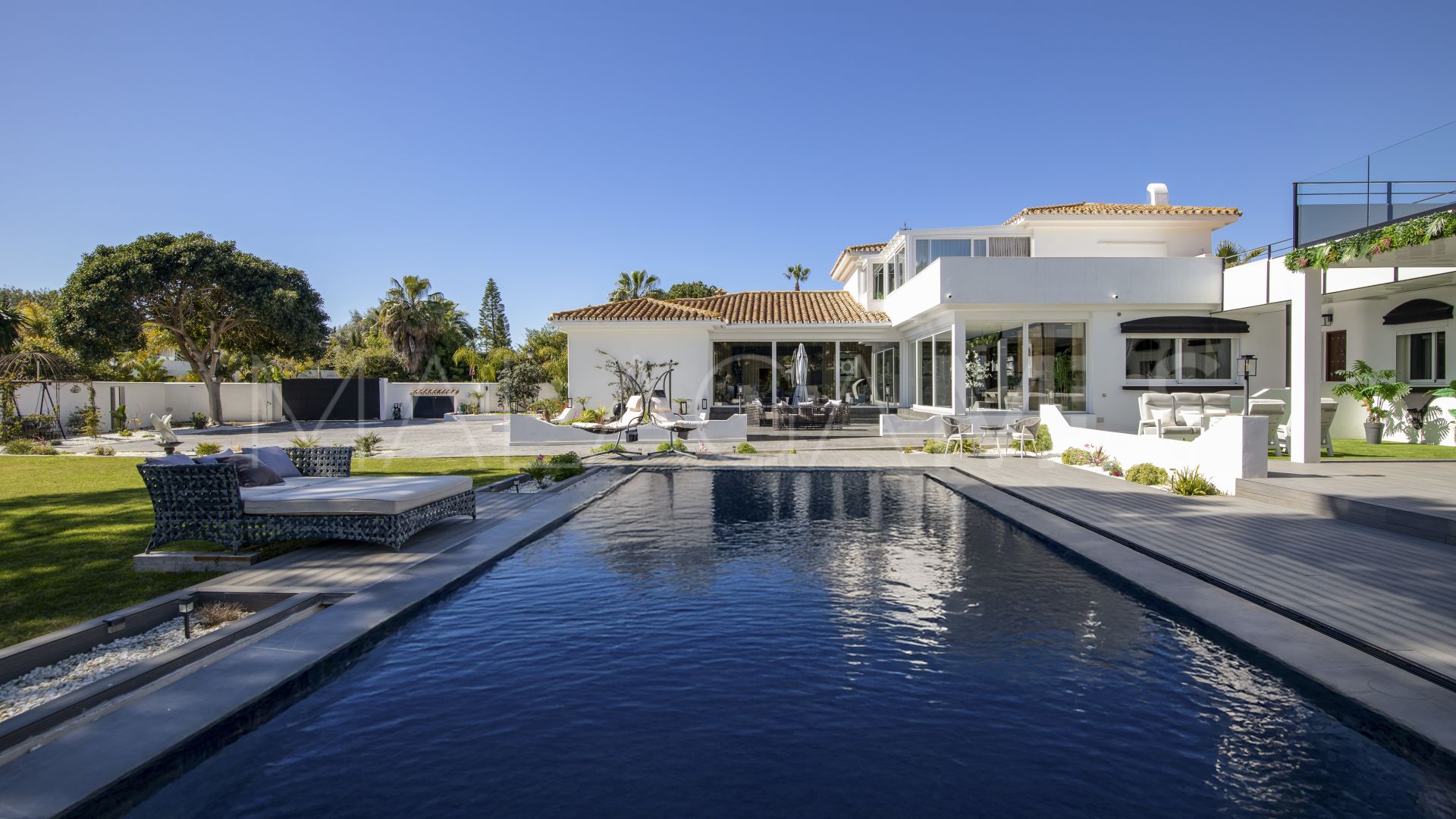 Casasola, villa for sale