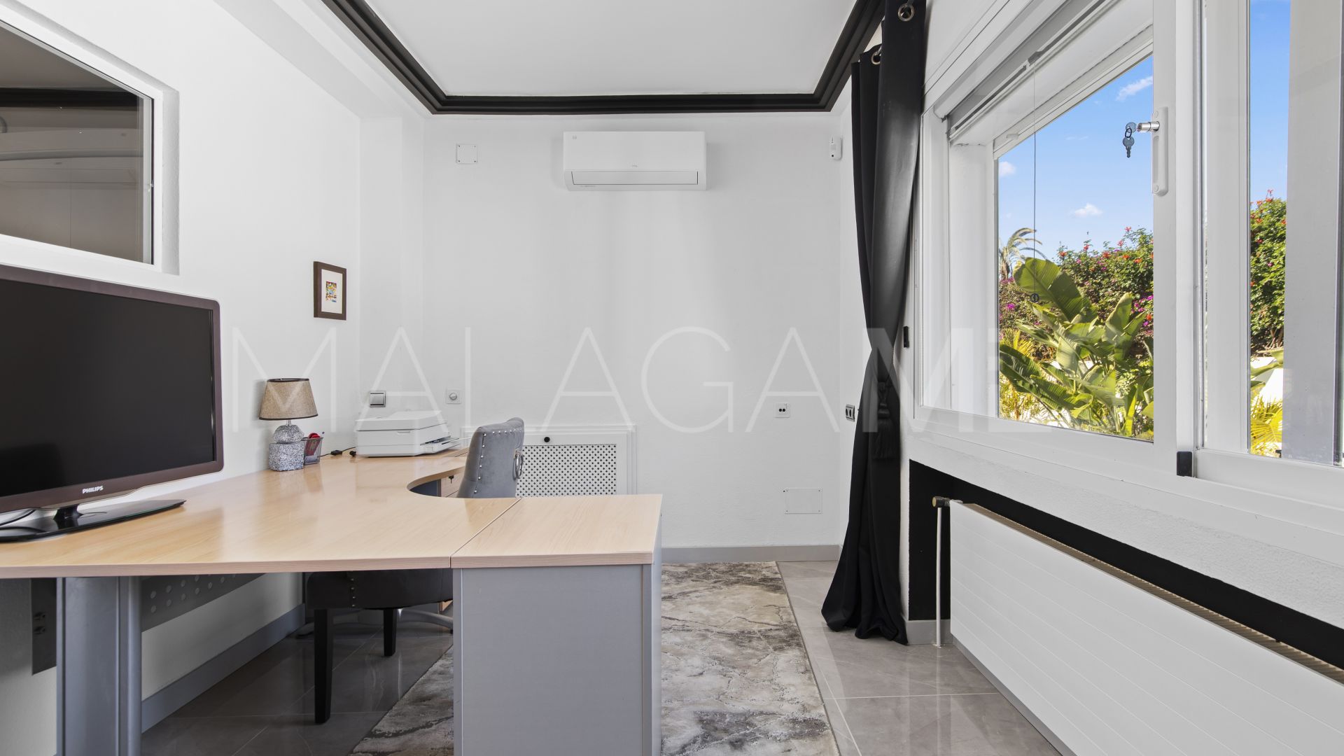 Casasola, villa for sale