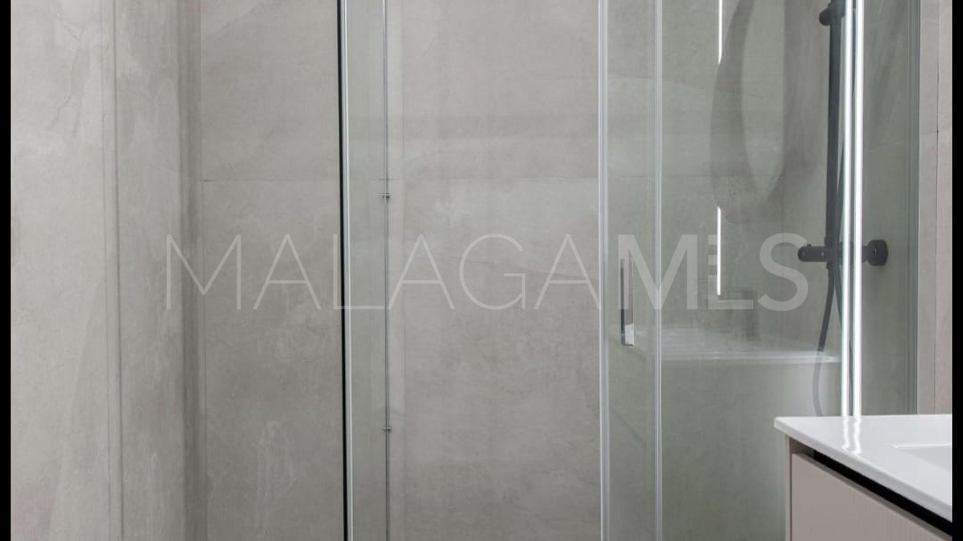 Radhus for sale in Nueva Andalucia