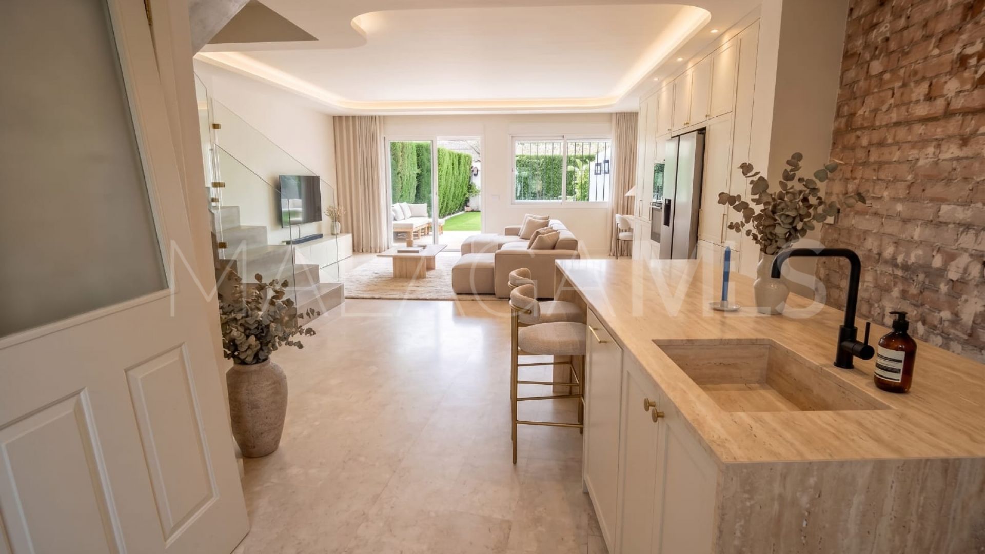 Radhus for sale in Nueva Andalucia