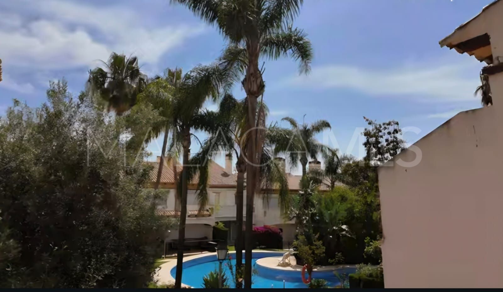 Radhus for sale in Nueva Andalucia