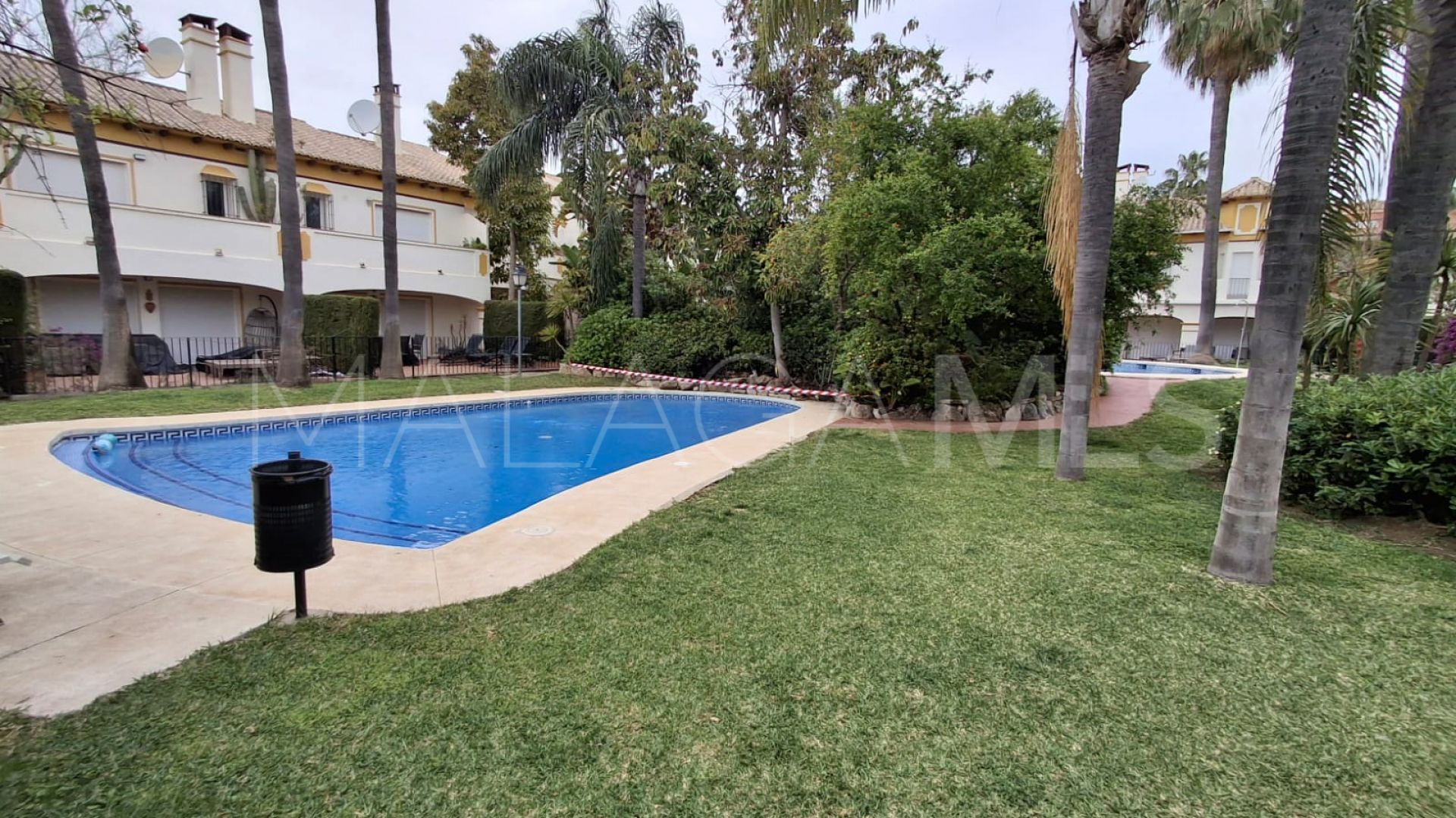 Radhus for sale in Nueva Andalucia