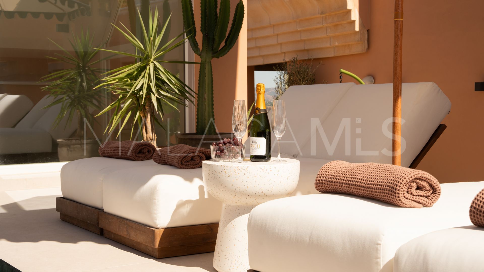 3 bedrooms penthouse for sale in Magna Marbella