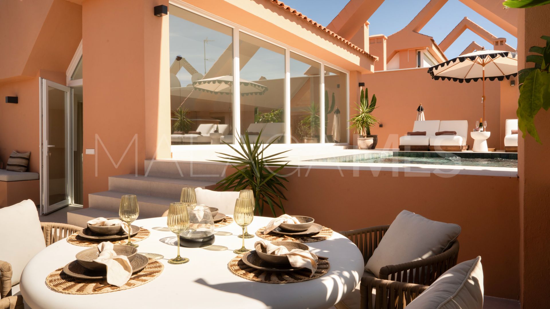 3 bedrooms penthouse for sale in Magna Marbella