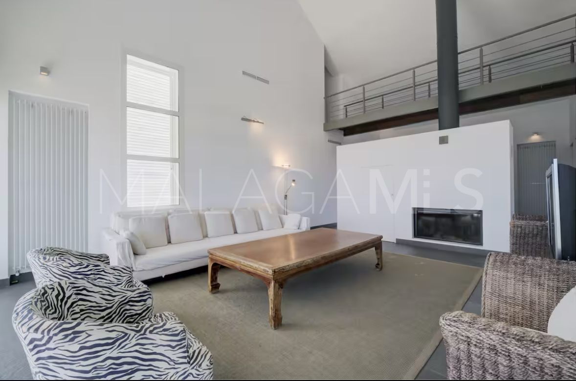 Villa for sale in Manilva Beach with 6 bedrooms