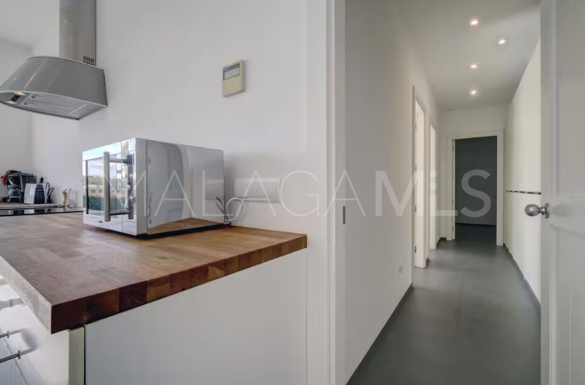 Villa for sale in Manilva Beach with 6 bedrooms