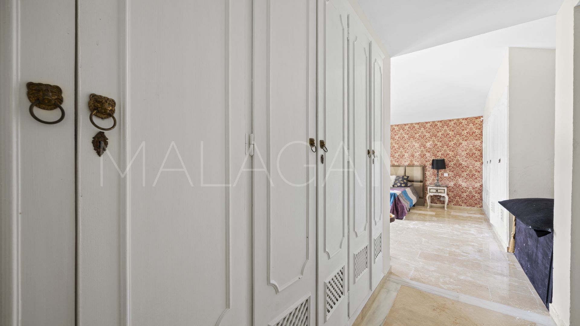Villa for sale in Puerto del Almendro