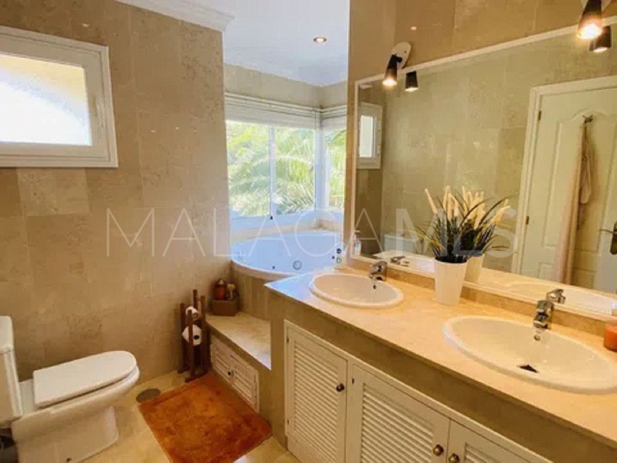 Elviria, apartamento planta baja with 2 bedrooms for sale