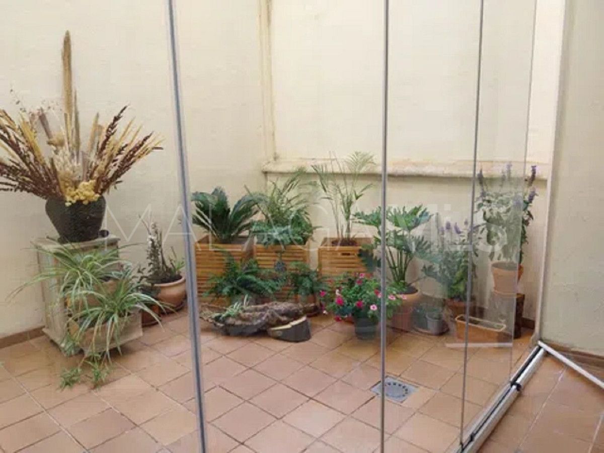 Apartamento planta baja de 2 bedrooms for sale in Elviria