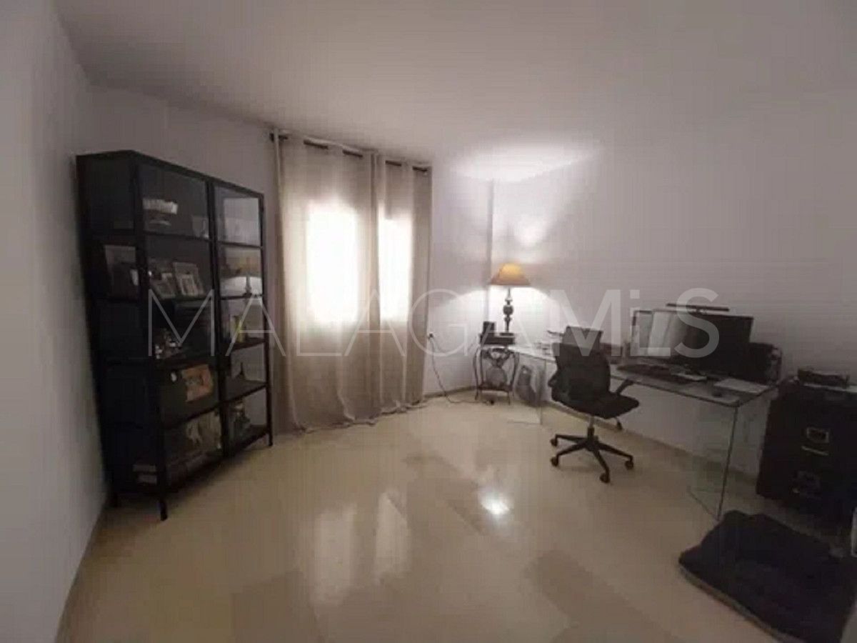 Apartamento planta baja de 2 bedrooms for sale in Elviria
