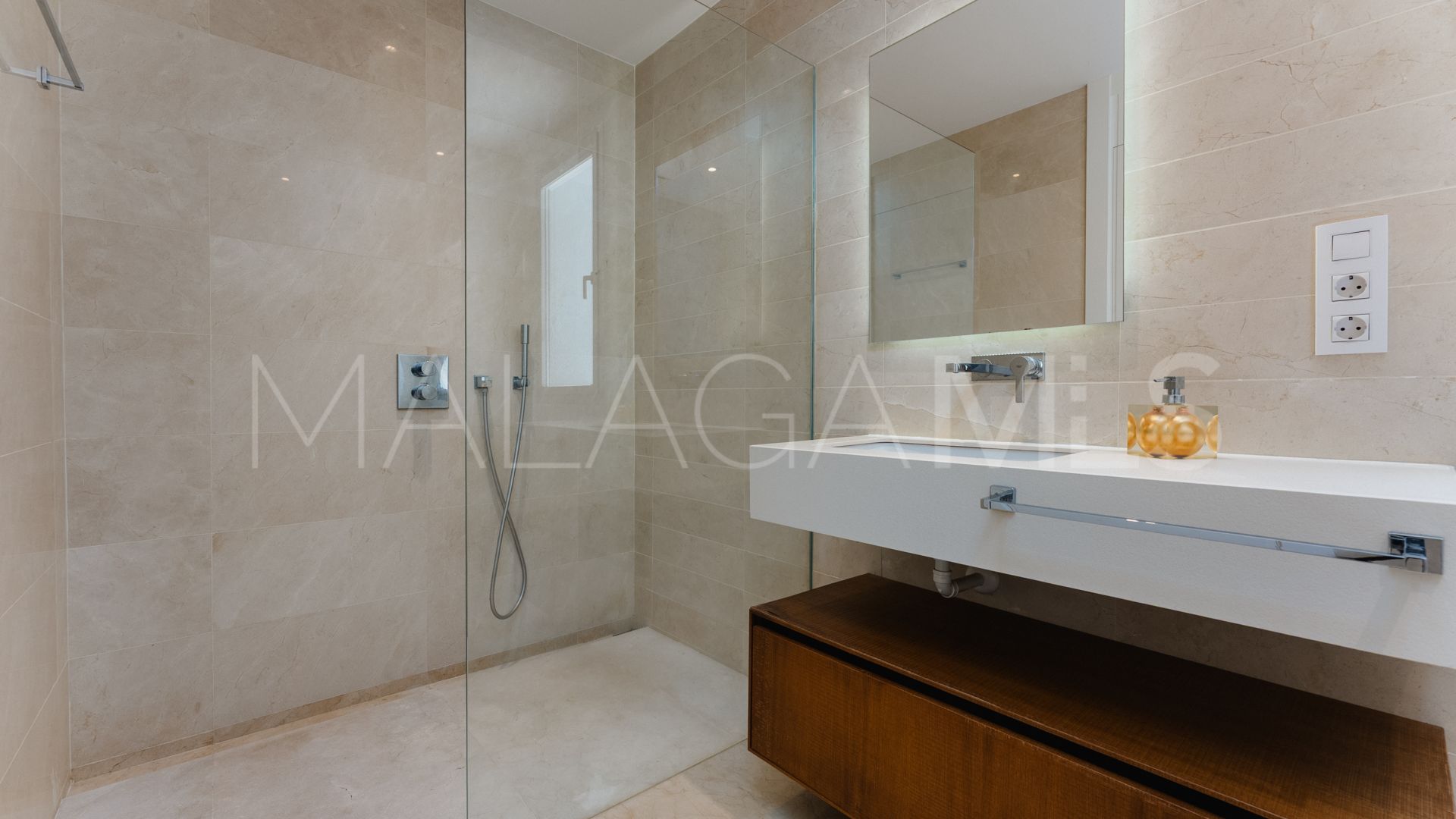Villa for sale in Rio Real