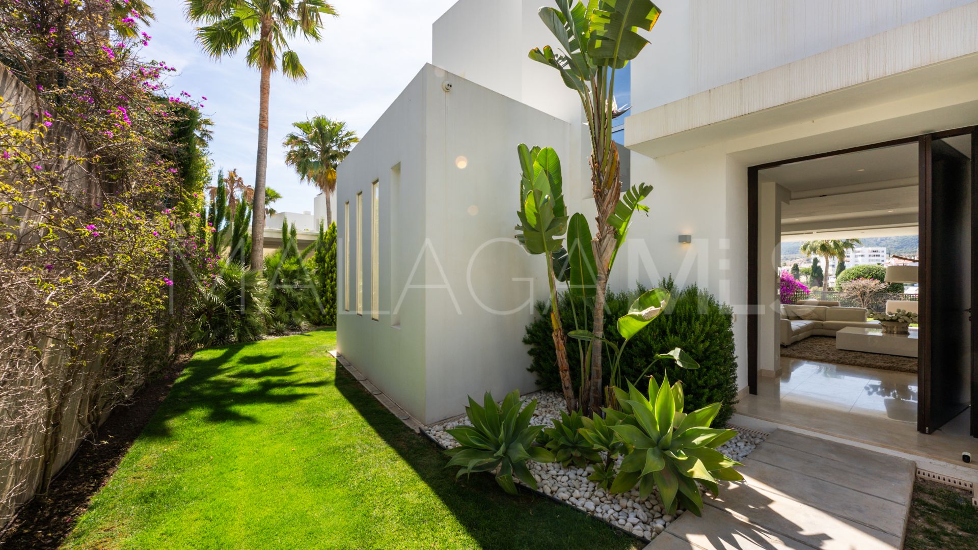 Villa for sale in Rio Real