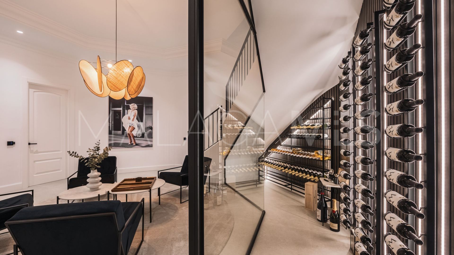 Buy villa de 6 bedrooms in Los Flamingos