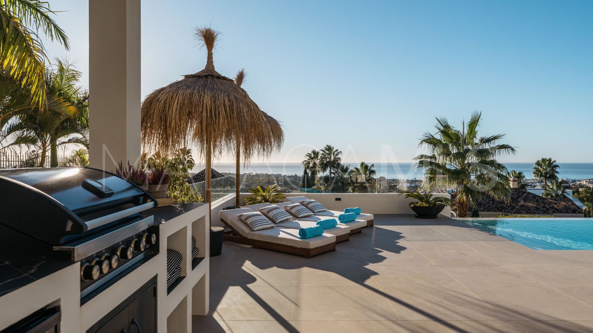 Buy villa de 6 bedrooms in Los Flamingos