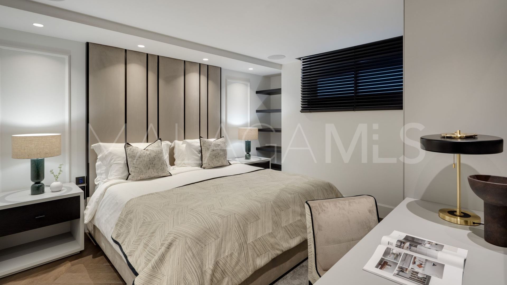 Villa for sale in Nueva Andalucia