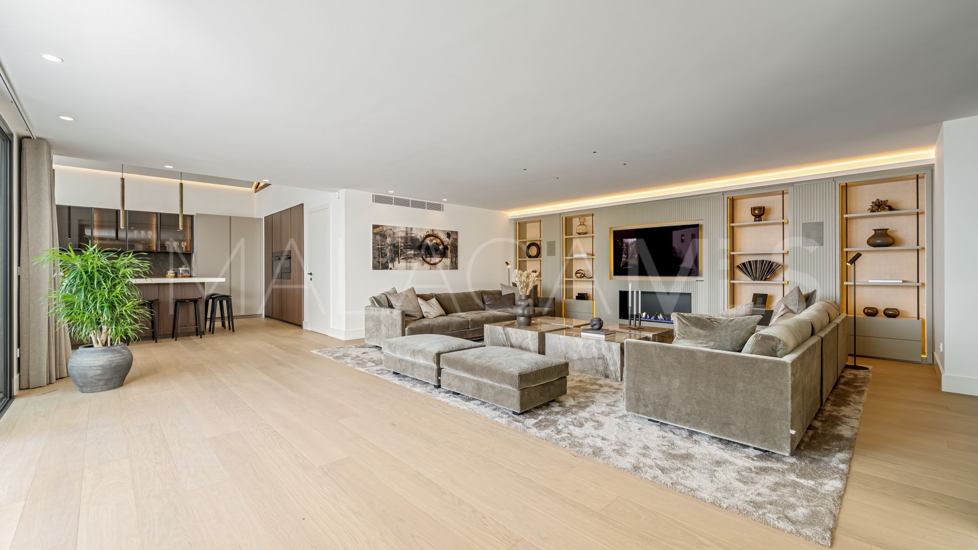 For sale Golden Mile villa