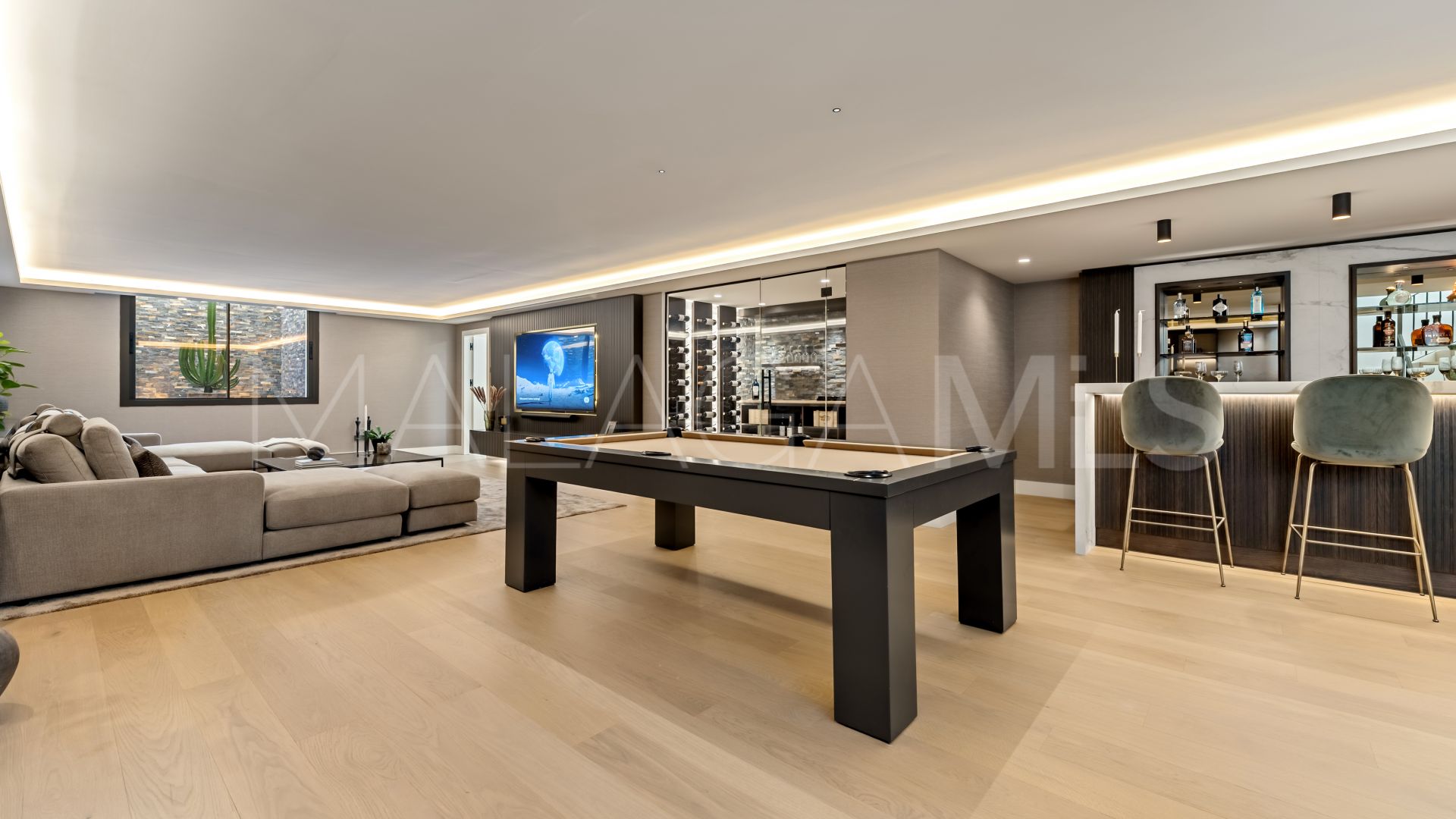 For sale Golden Mile villa