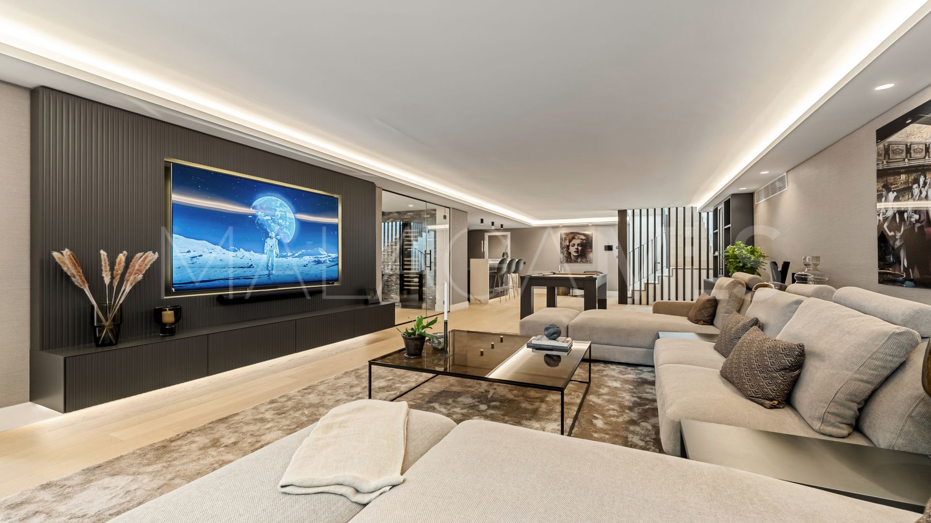 For sale Golden Mile villa