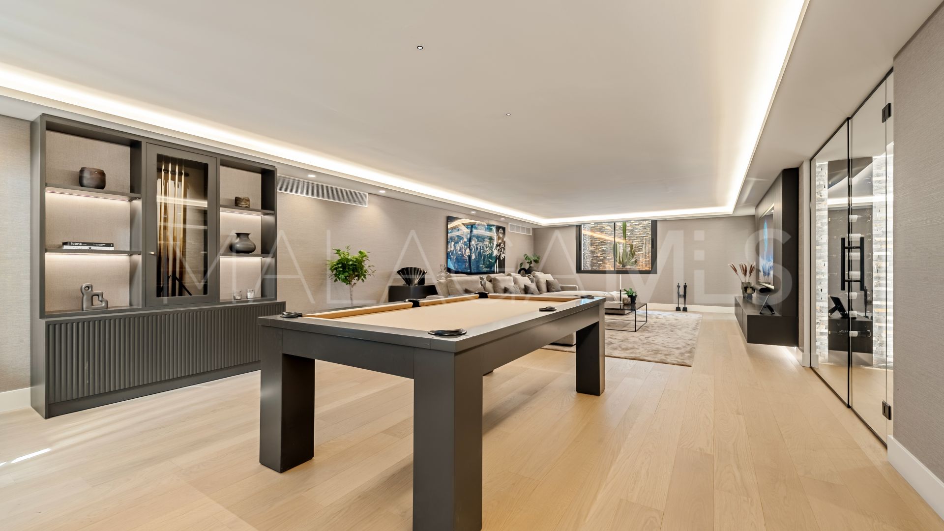 For sale Golden Mile villa