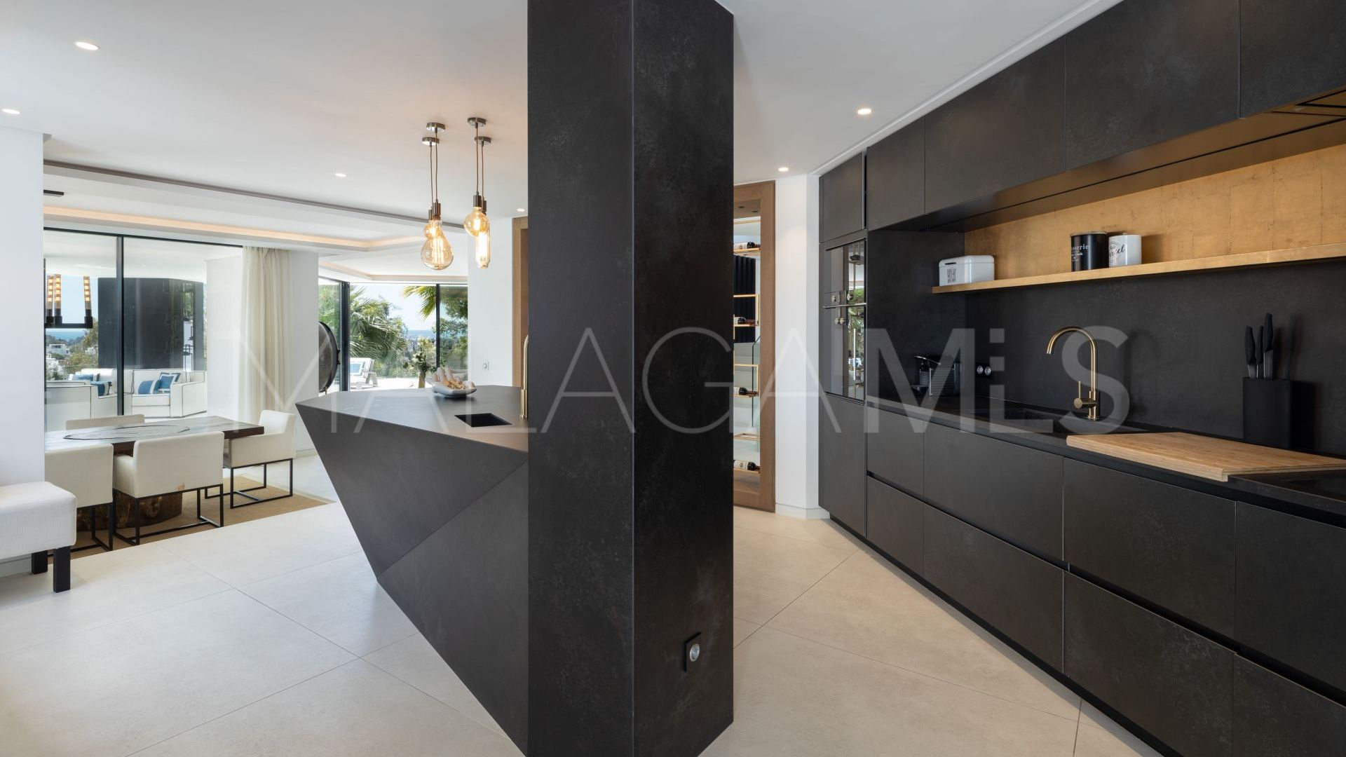 Villa for sale in El Herrojo