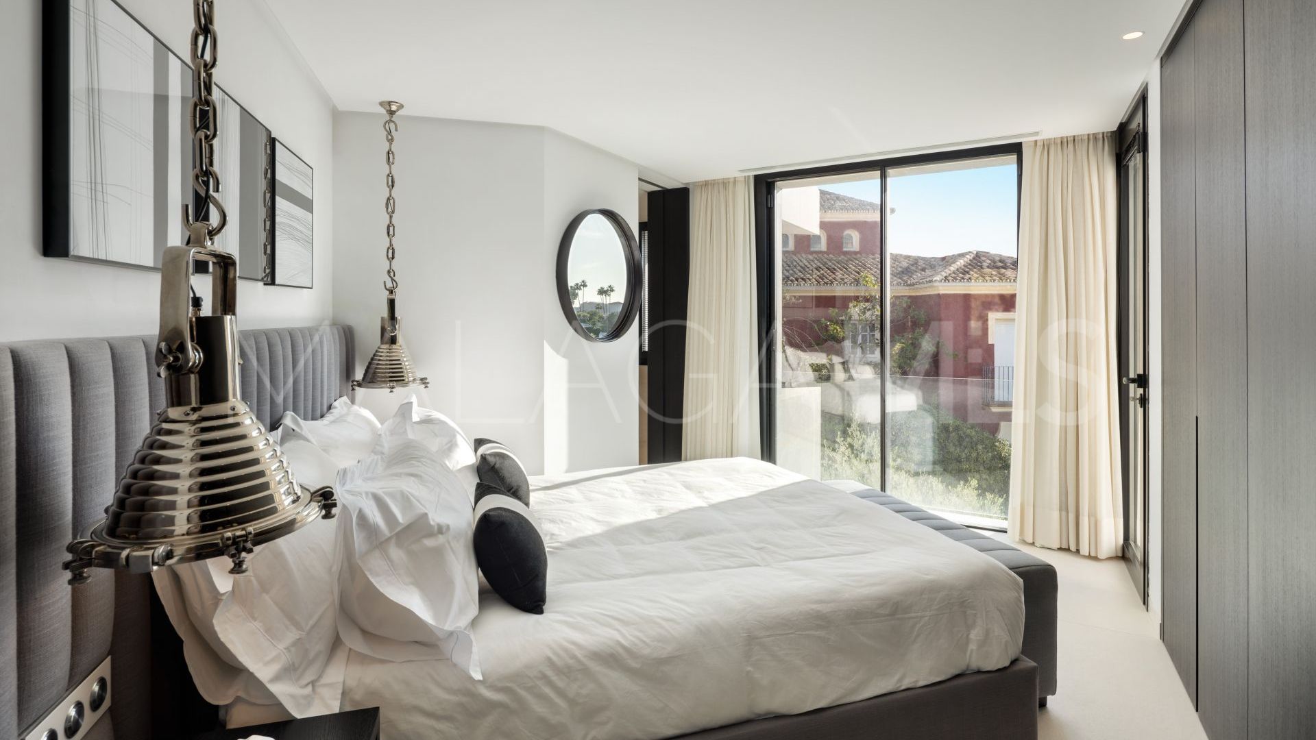 Villa for sale in El Herrojo