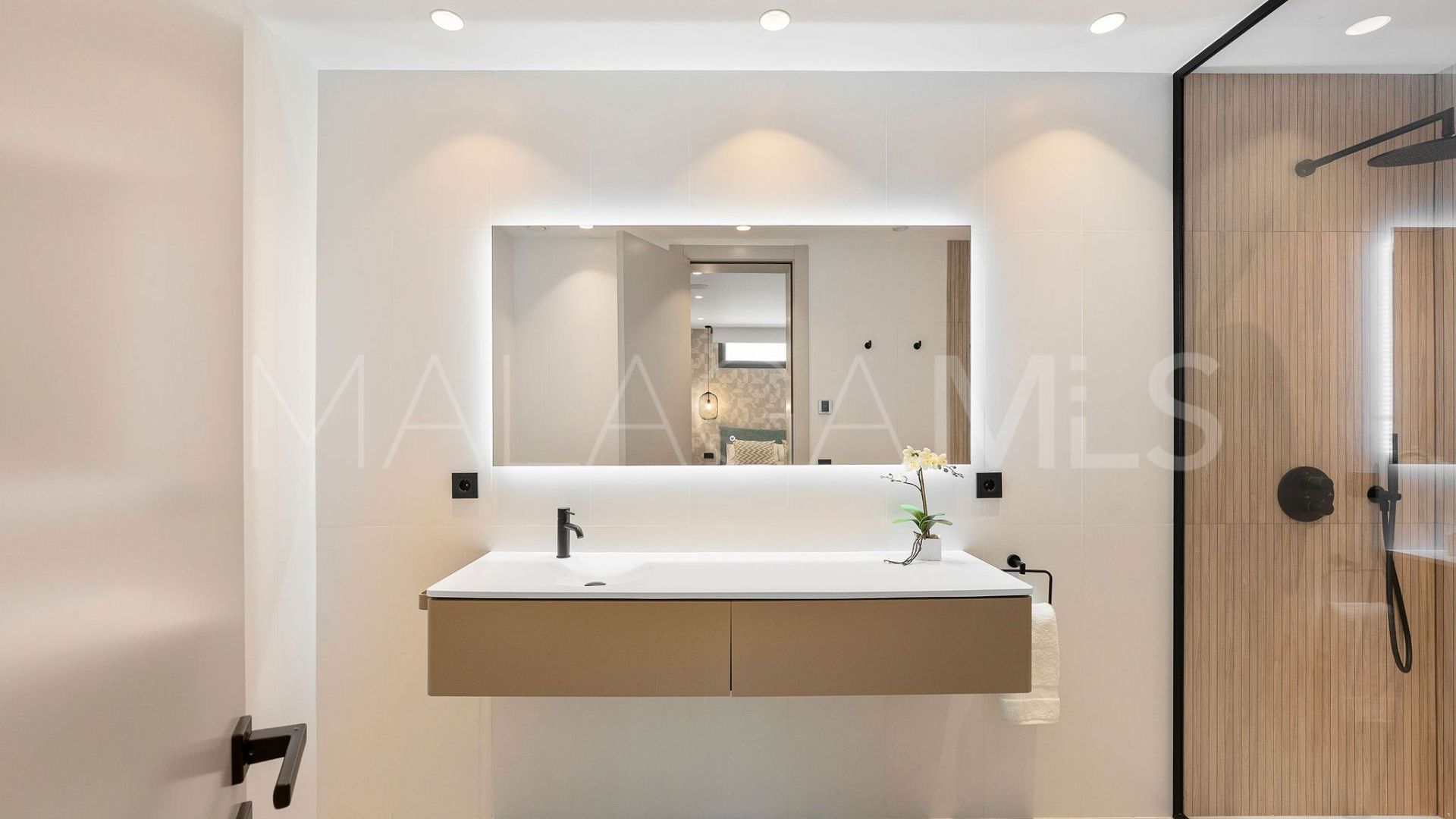 Se vende villa in La Cerquilla de 4 bedrooms