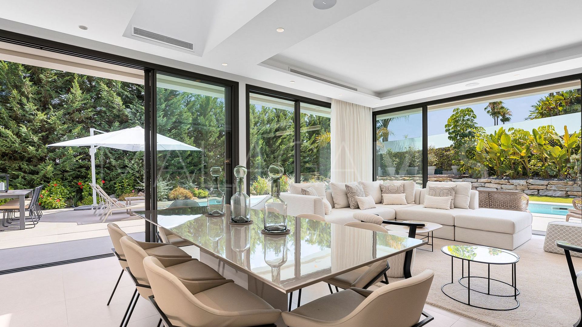 Se vende villa in La Cerquilla de 4 bedrooms