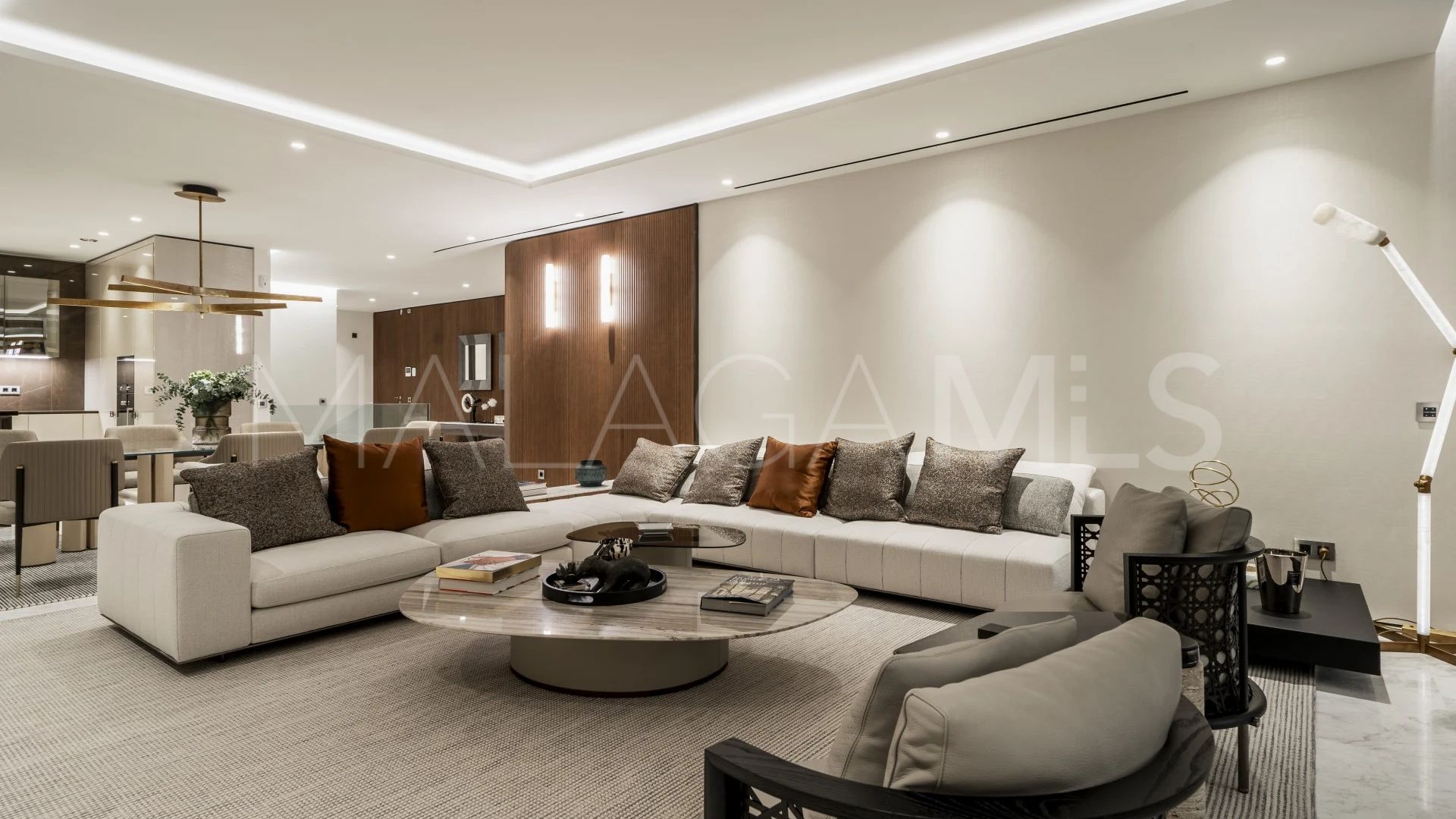 Ground floor duplex for sale in Marbella Goldene Meile