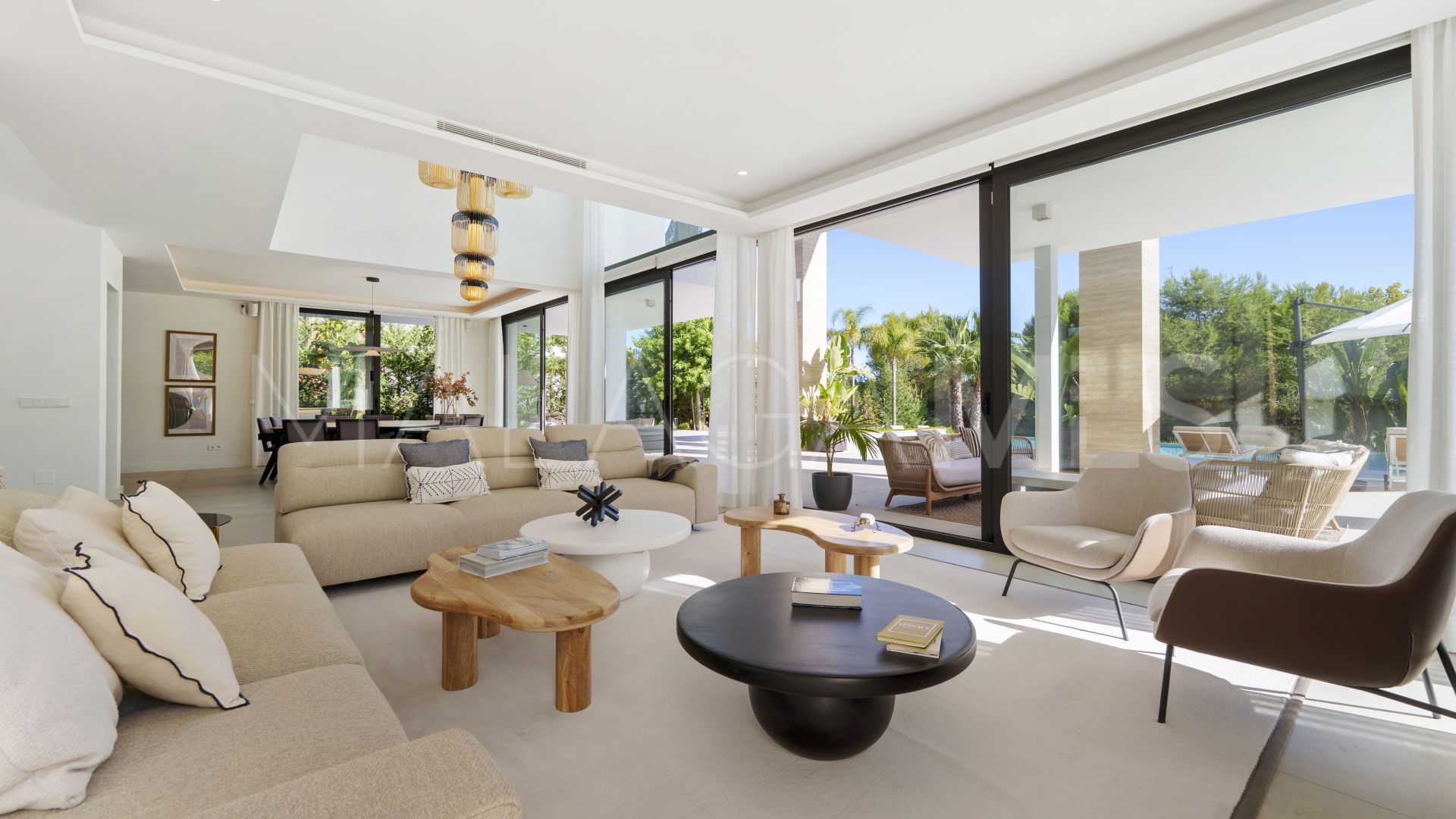 Altos de Puente Romano villa for sale