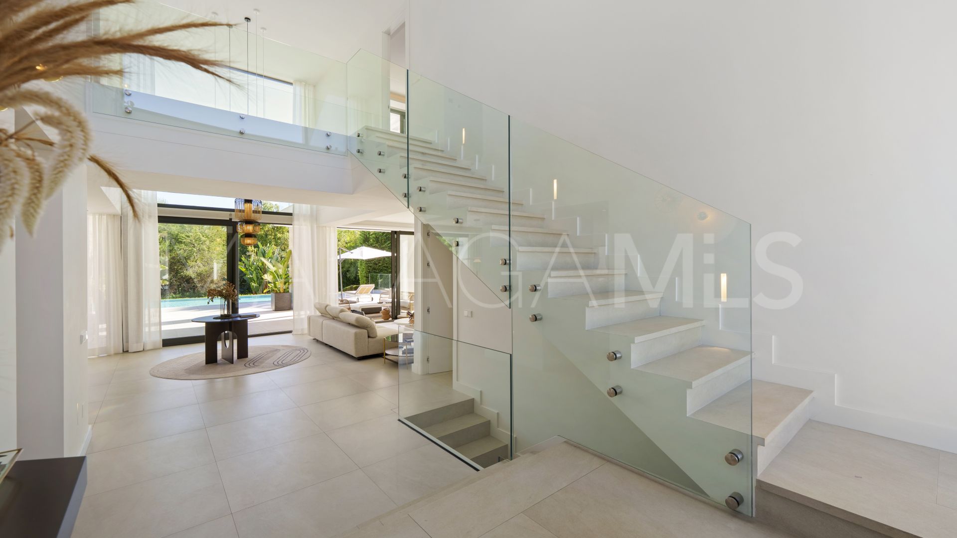Altos de Puente Romano villa for sale
