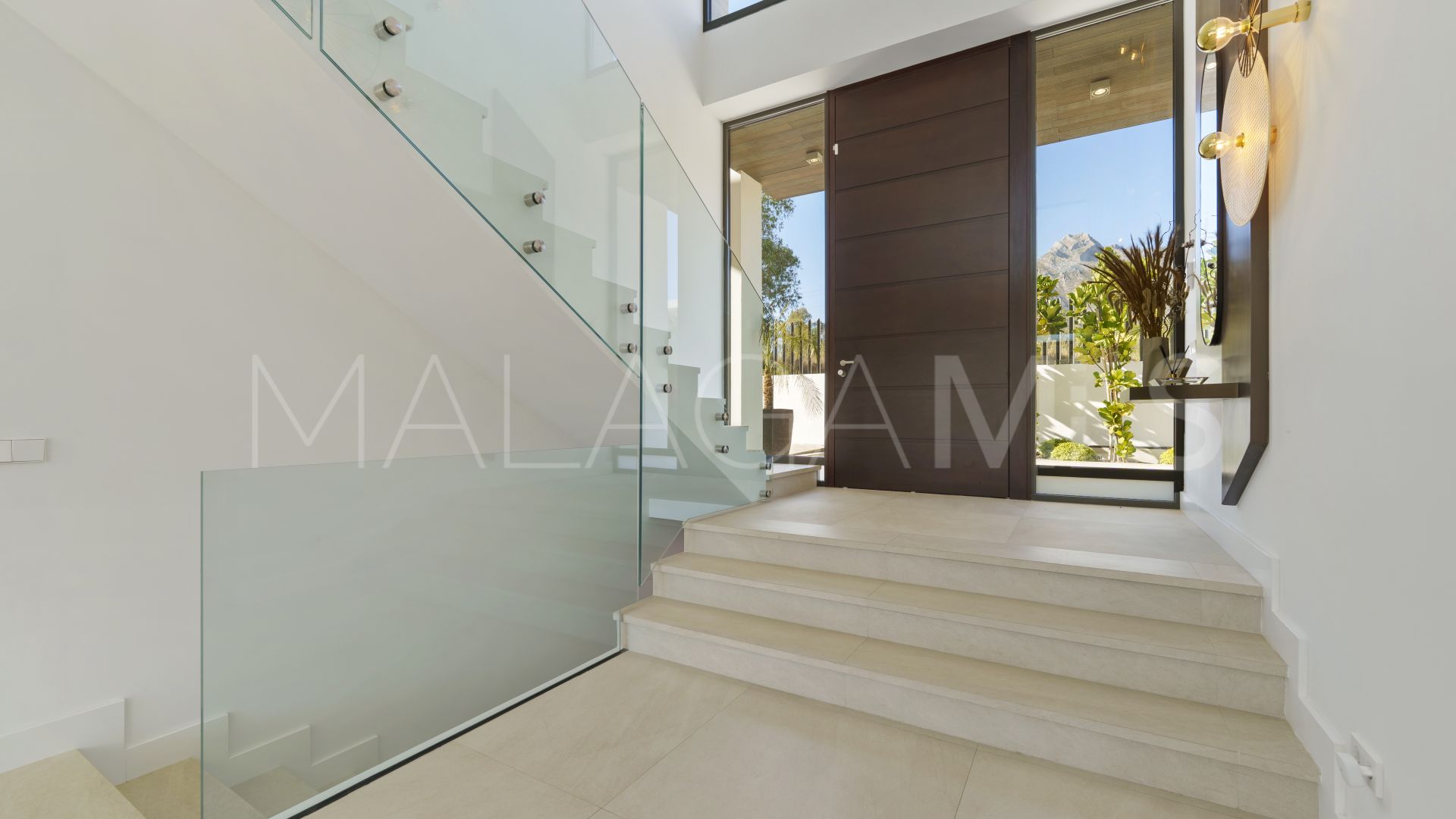 Altos de Puente Romano villa for sale