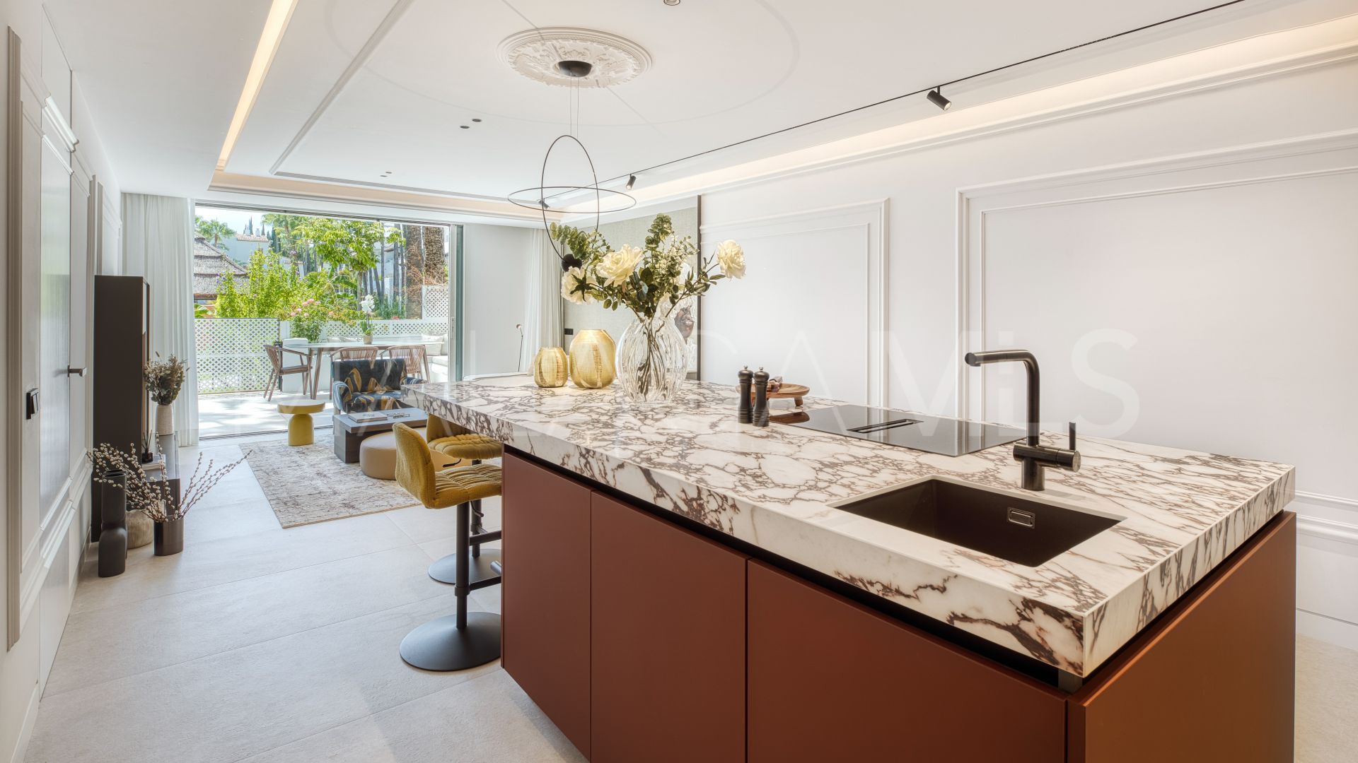 3 bedrooms ground floor apartment in Puente Romano for sale