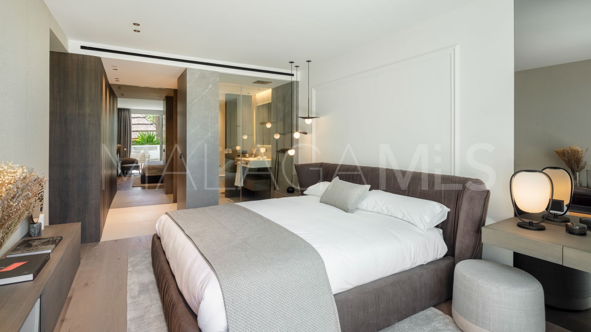 3 bedrooms ground floor apartment in Puente Romano for sale