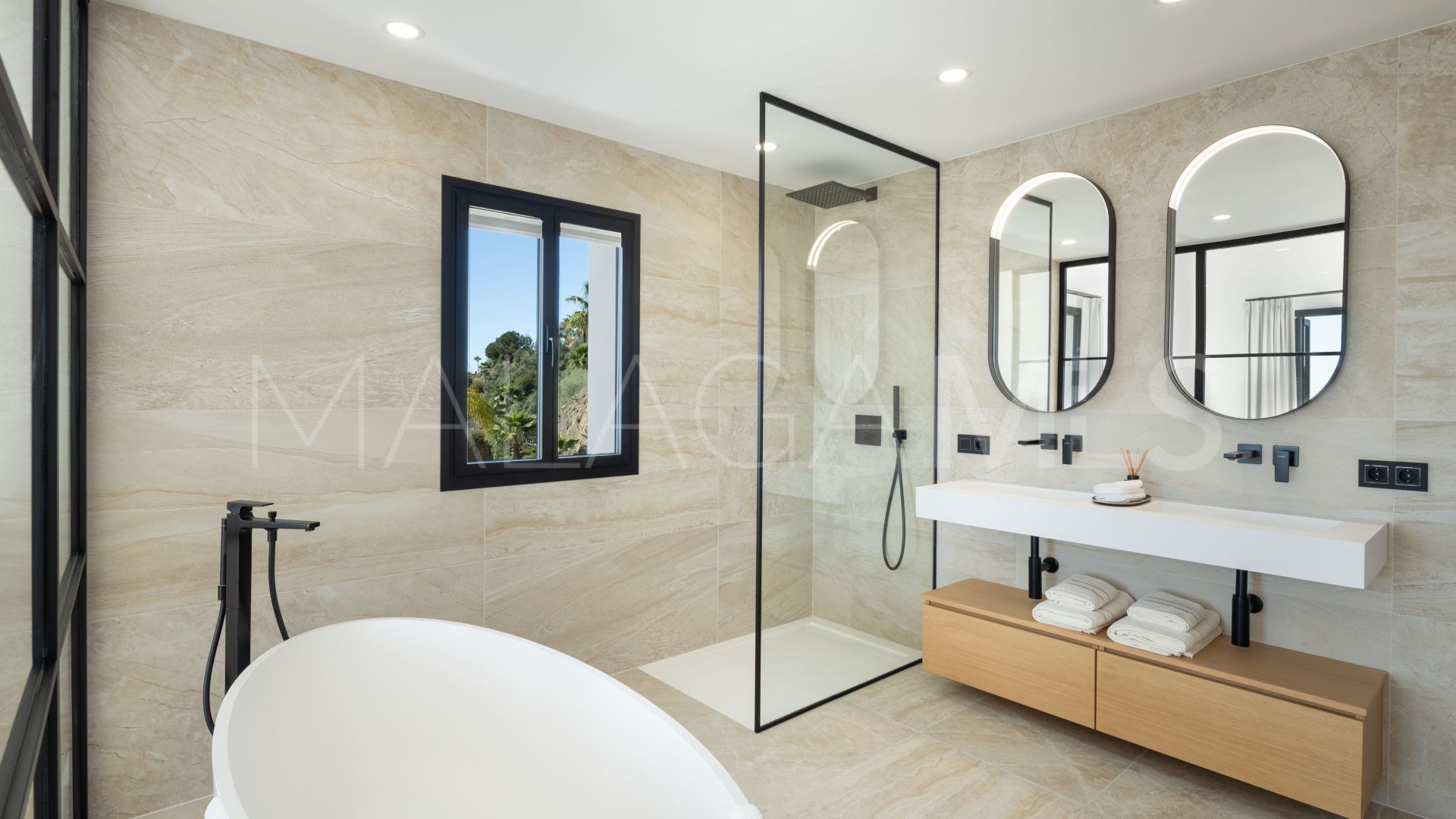 Villa for sale in Monte Halcones