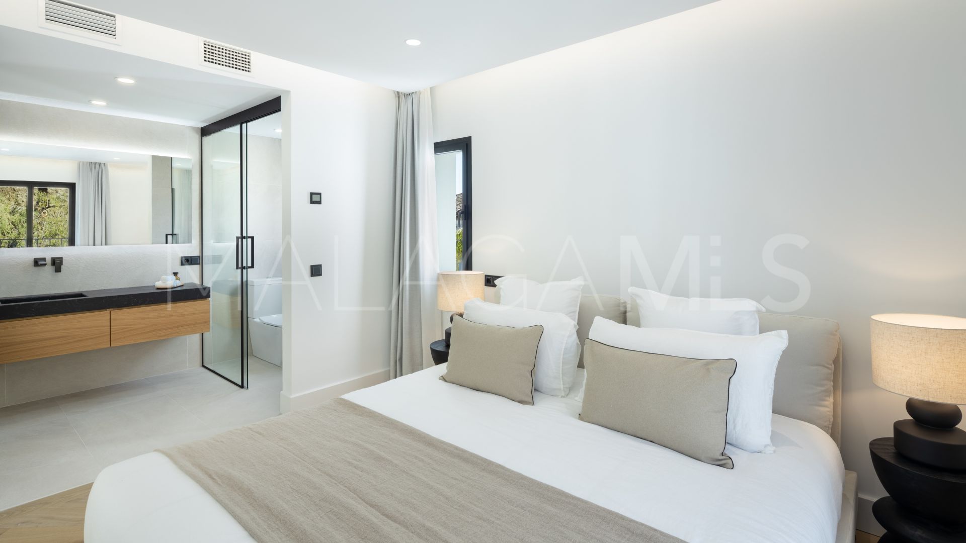 Villa for sale in Monte Halcones