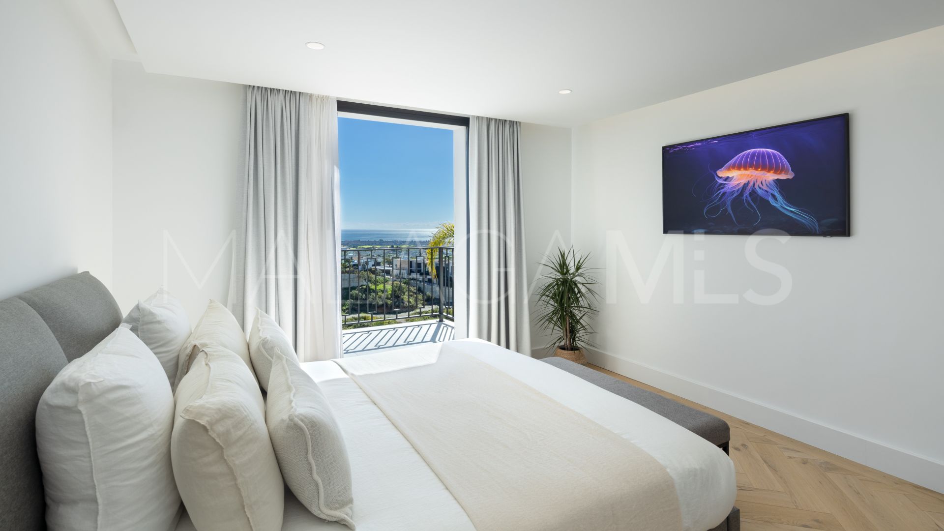 Villa for sale in Monte Halcones