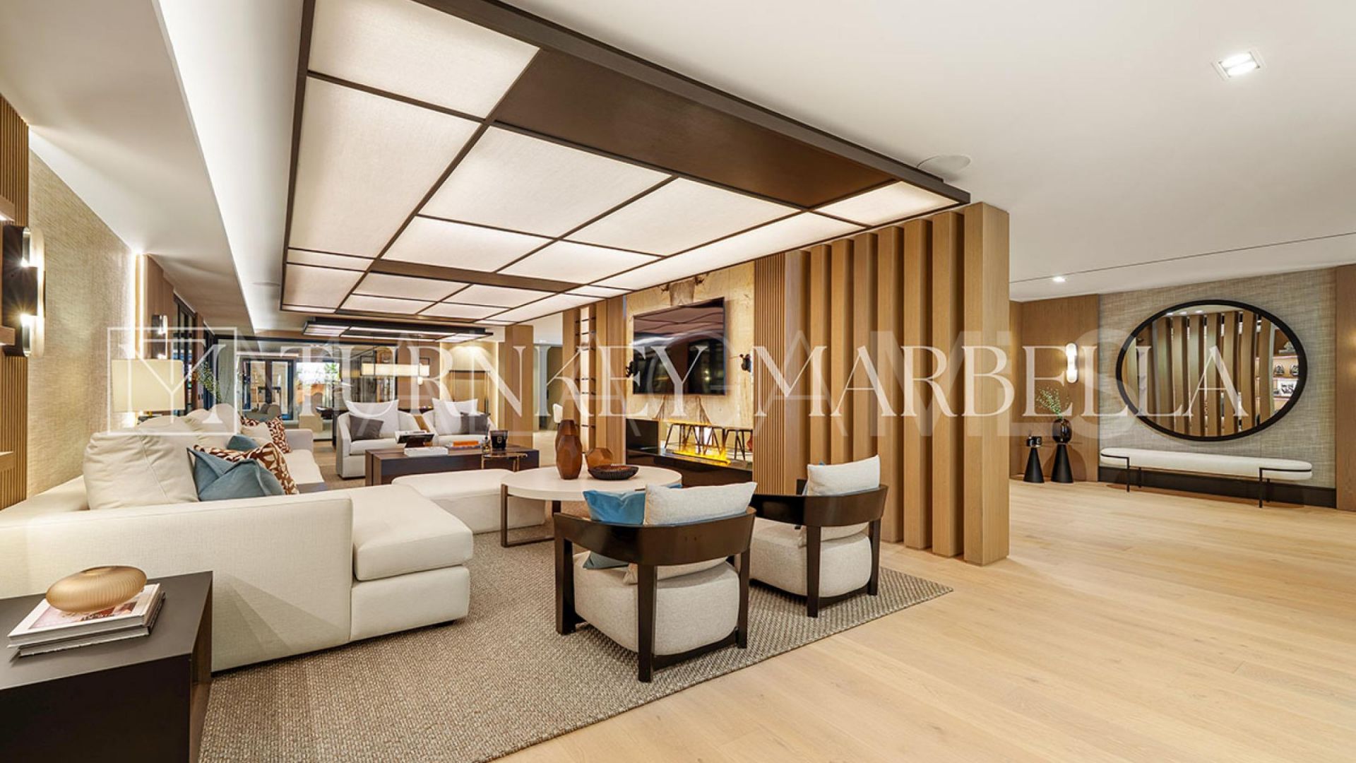 Villa for sale in Nueva Andalucia