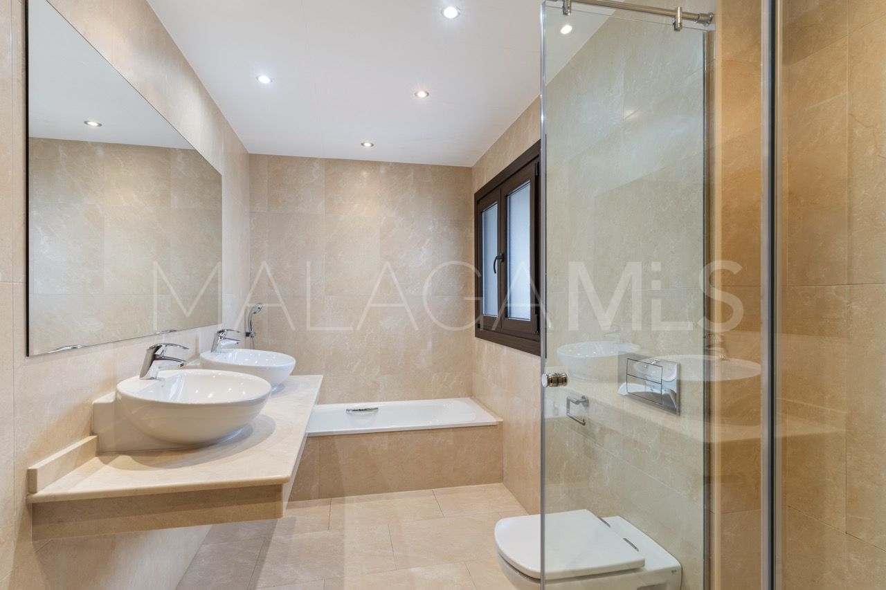 Finca for sale in Istan