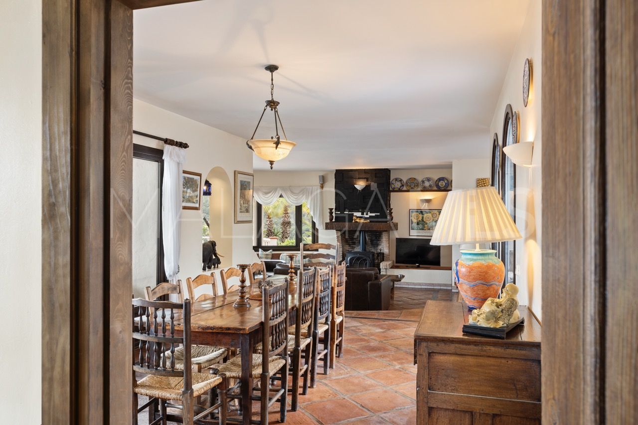 Finca for sale in Istan