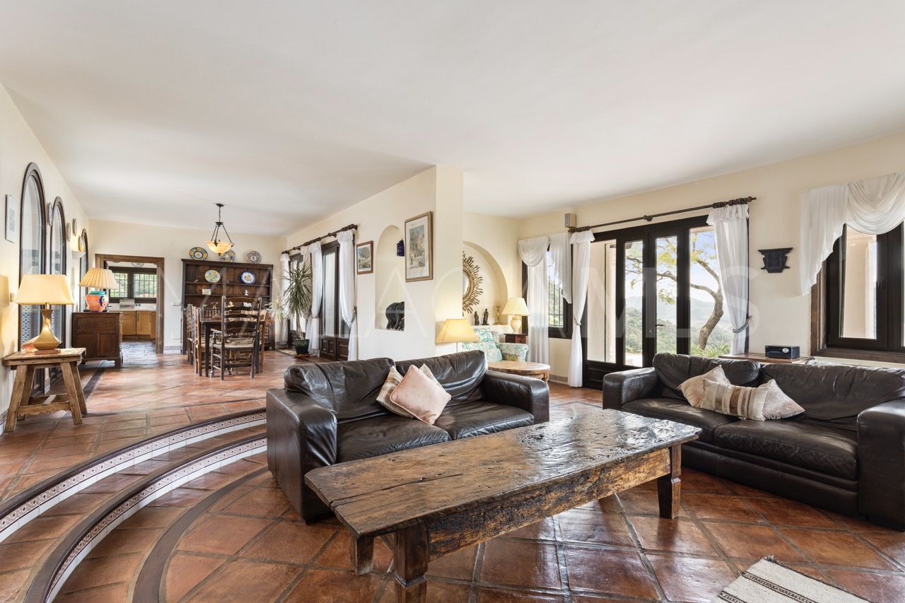 Finca for sale in Istan