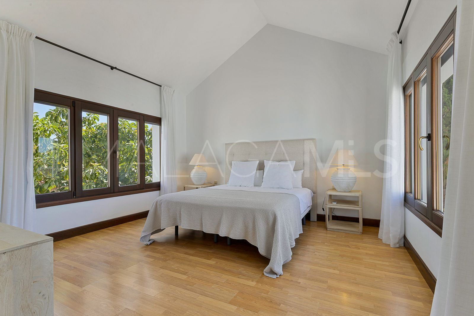 Villa for sale in Guadalmina Alta