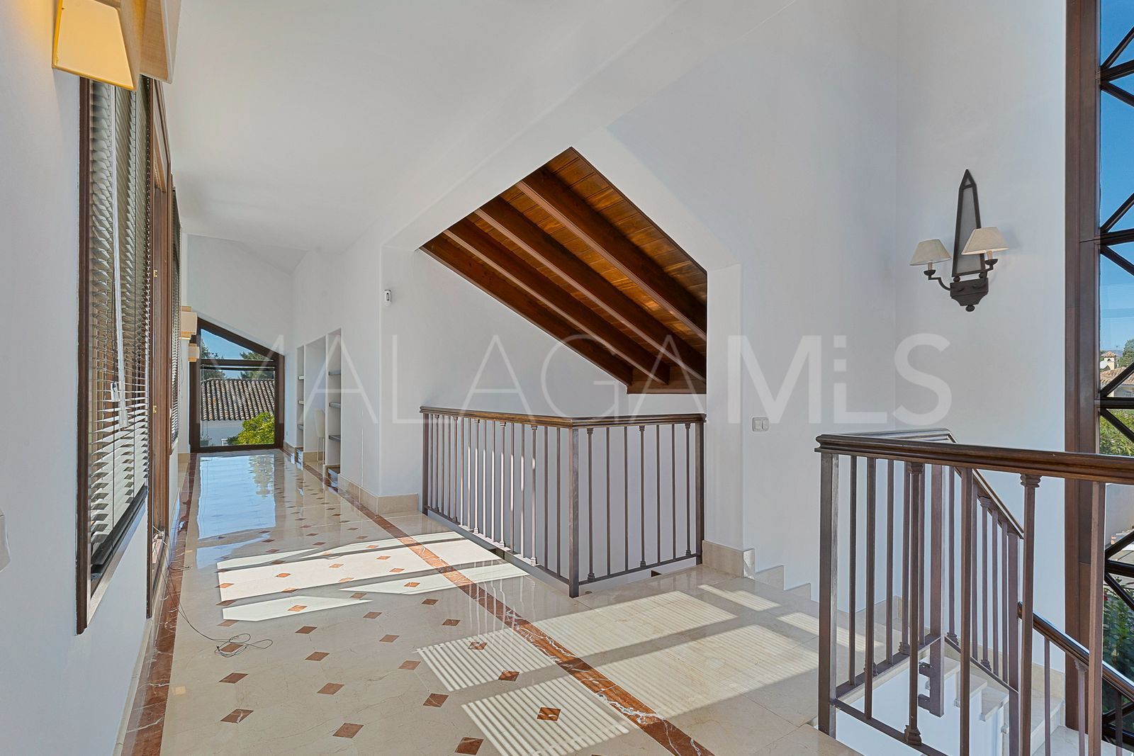 Villa for sale in Guadalmina Alta