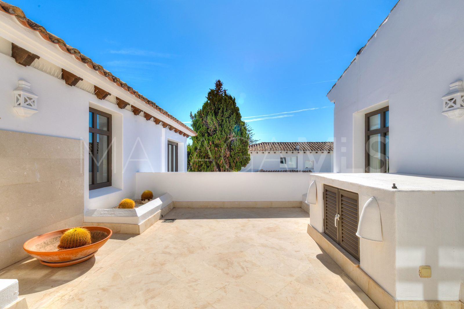 Villa for sale in Guadalmina Alta