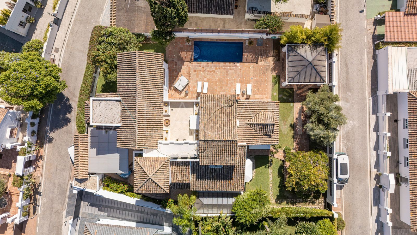 Villa for sale in Guadalmina Alta